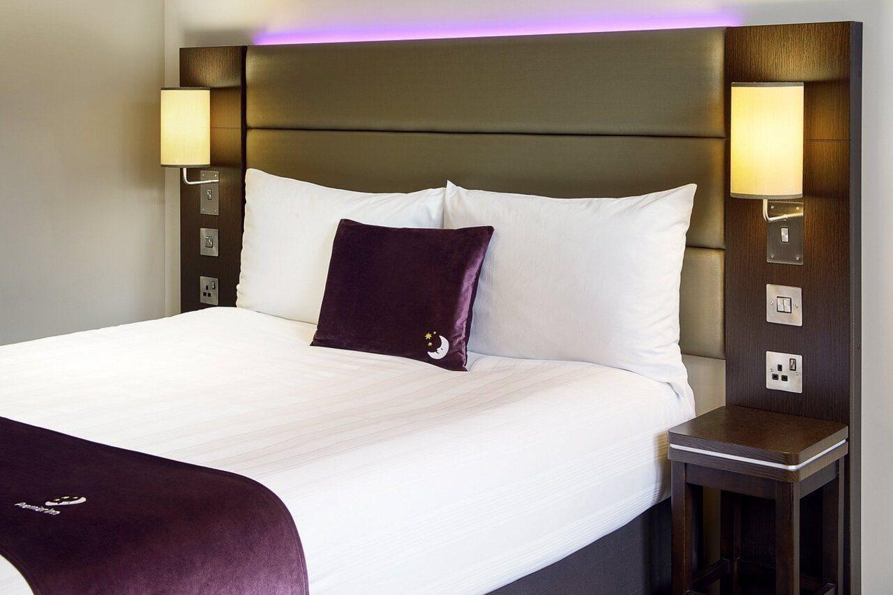 Premier Inn Leeds Headingley Bagian luar foto