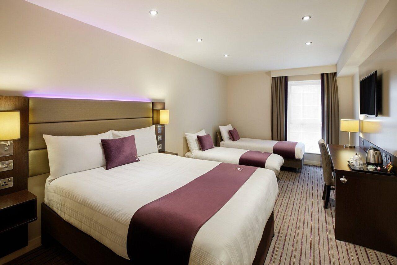 Premier Inn Leeds Headingley Bagian luar foto